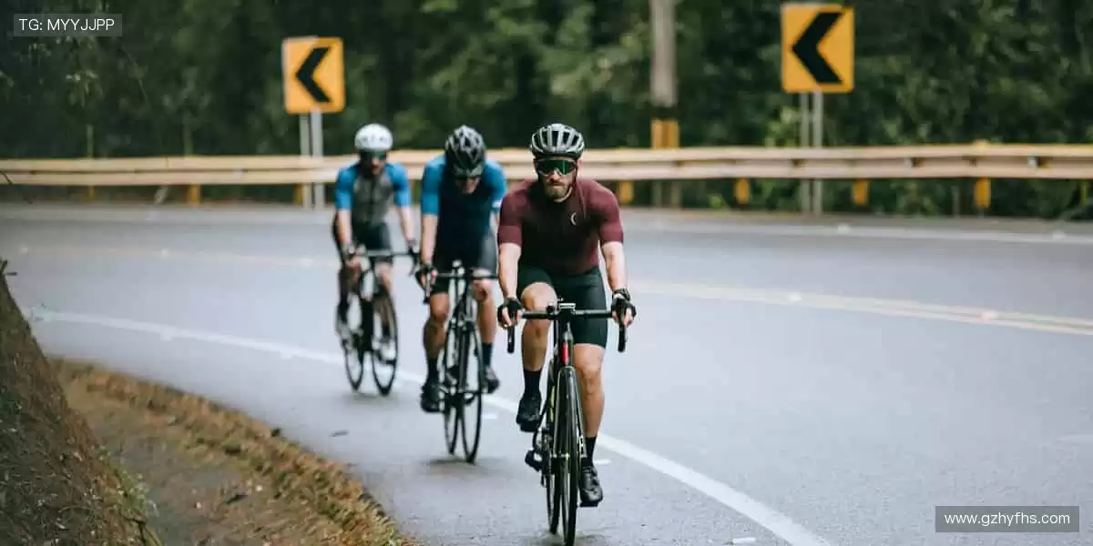 全球赛事同步直播，实时数据掌控赛场！📊 每一秒都不容错过！